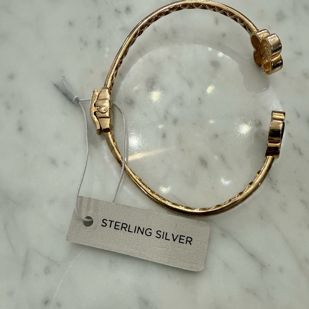 NEW Rachel Zoe 24K Gold Plate Onyx Clover Leaf Sterling Silver Bangle NWT HTF - Picture 4 of 6